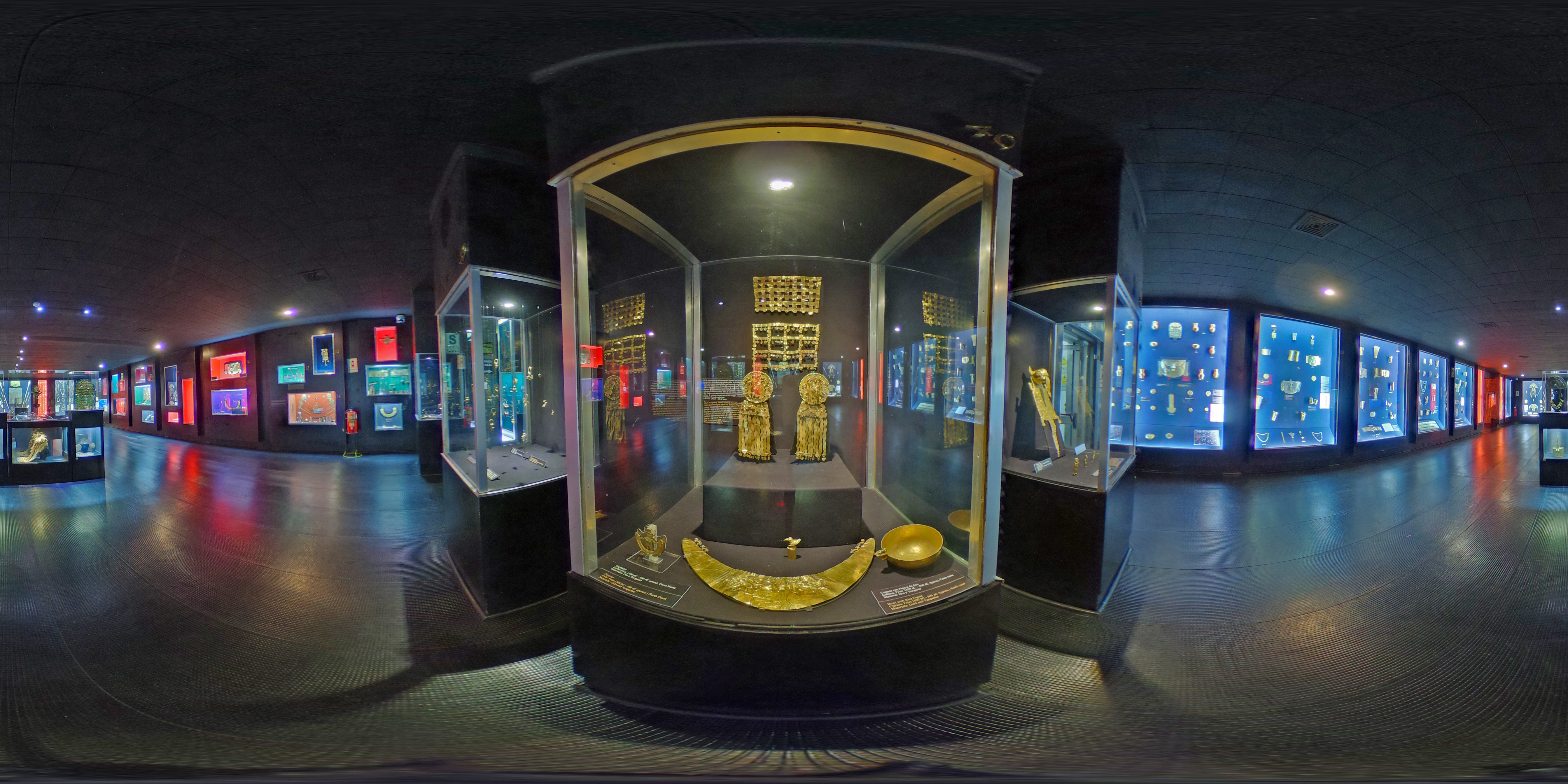 Museo Oro del Perú - Lima, vaso para procesiónes - Lambayeq…