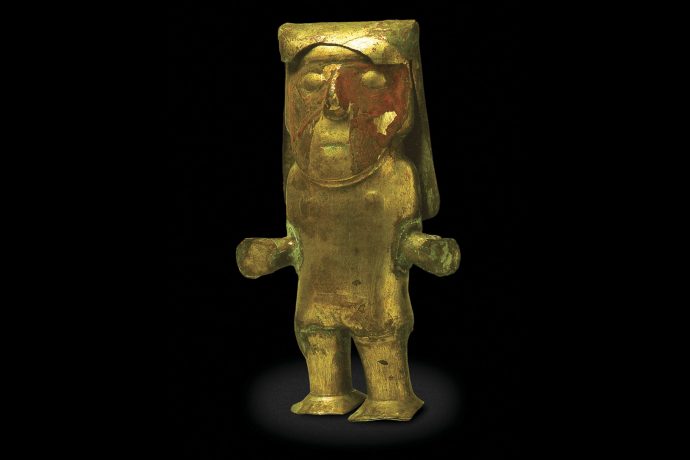 Figura antropomorfa de cobre dorado. Cultura Wari.